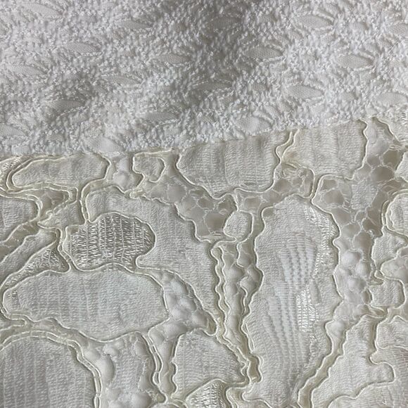 CACHE’ 6 White Fully Lined Lacey  Front Zip Short Shorts - Picture 9 of 12